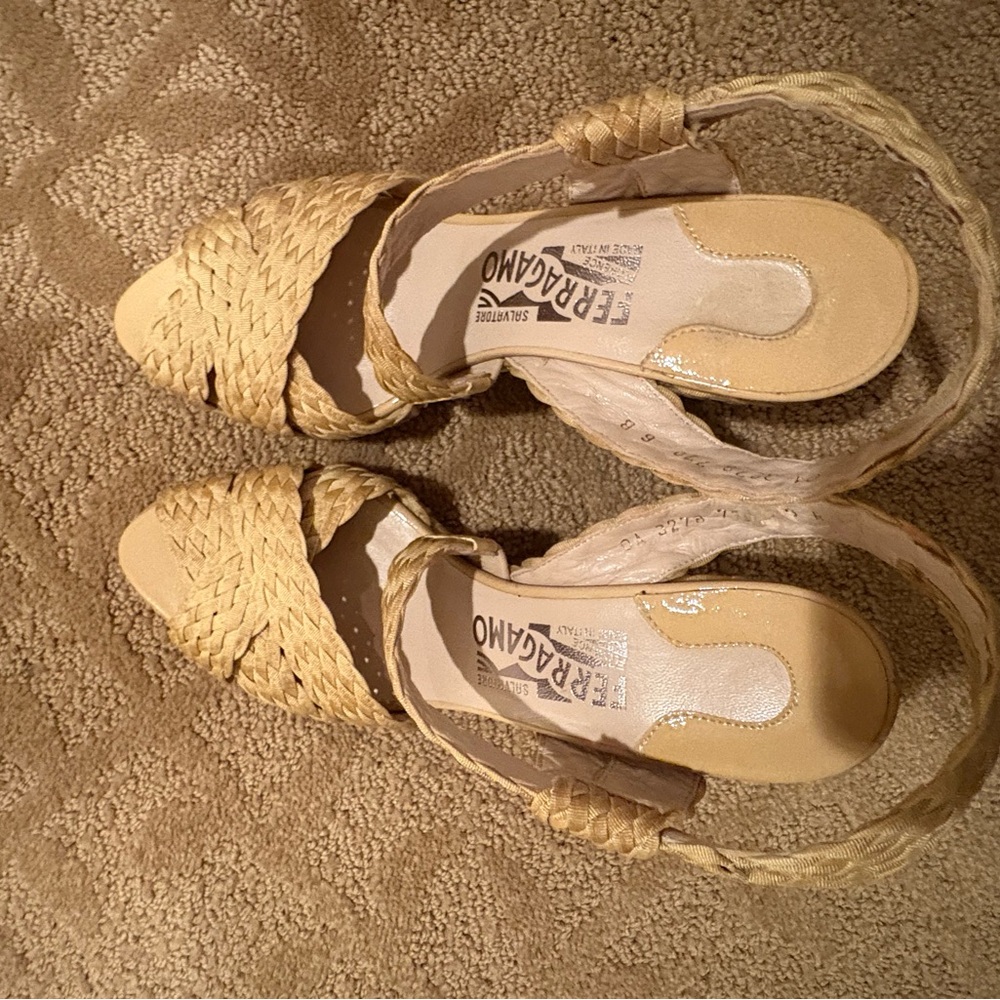 Salvatore Ferragamo Women's Cream Espadrille Sandals